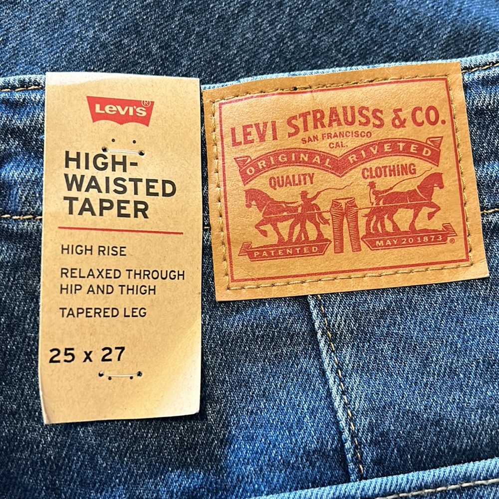 Levi's Hollywood High Rise High-Waisted Taper Jeans Size 25 New NWT - Picture 8 of 13